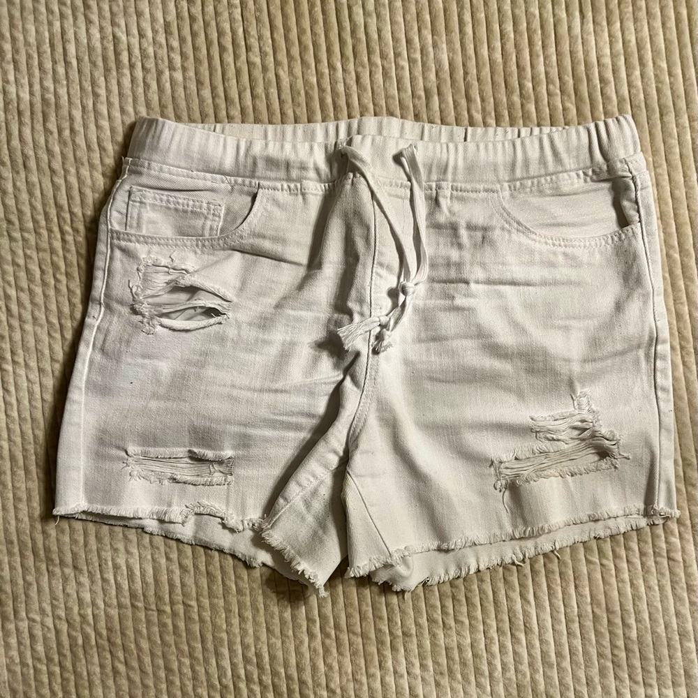 YMI White Distressed Women Shorts